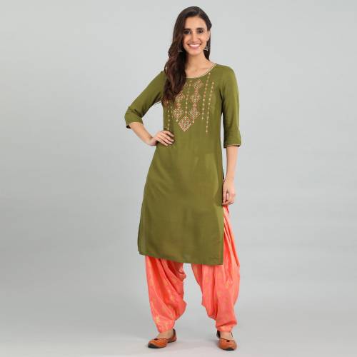 Aurelia Women Embroidered Cotton Viscose Blend  Kurta  (Green)