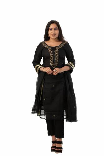 MADHULIKAKOTA DORIA MAGGAM WORK  UNSTICHED DRESS MATERIAL WITH PLAIN BOTTOM