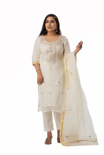 MADHULIKA KOTA DORIA GOTTA PATTI WORK  UNSTICHED DRESS MATERIAL WITH PLAIN BOTTOM